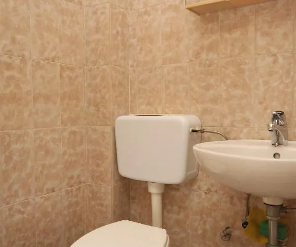 6857c Tučepi