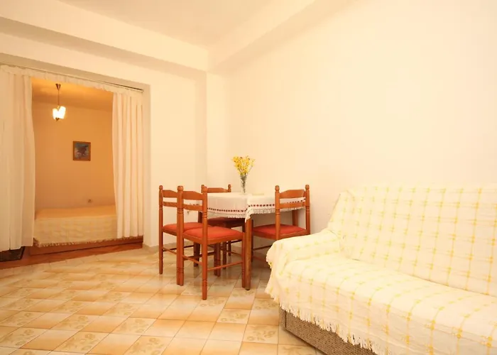 6857c Apartament